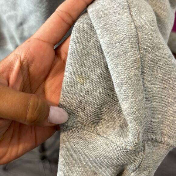 The Hundreds Crewneck Fight for your right - Picture 4 of 13